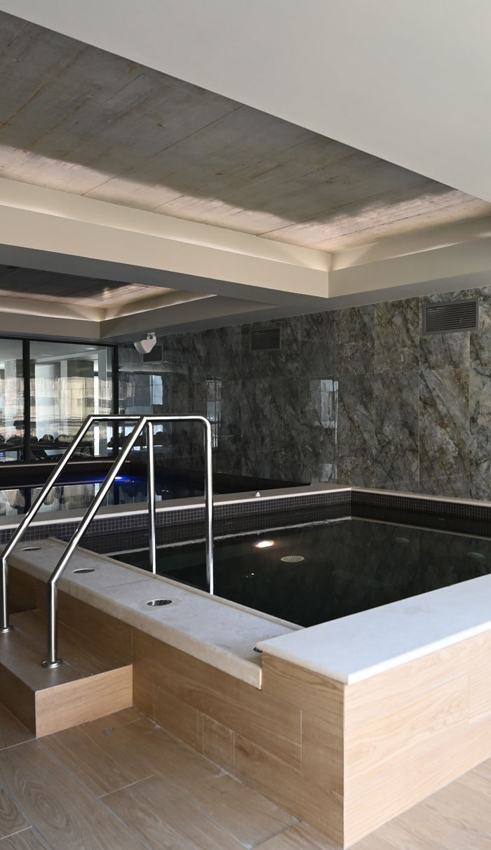 Jacuzzi Aniroc Signature Hotel